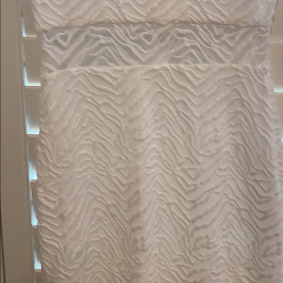 White Lace mini Guess Dress - Picture 4 of 4